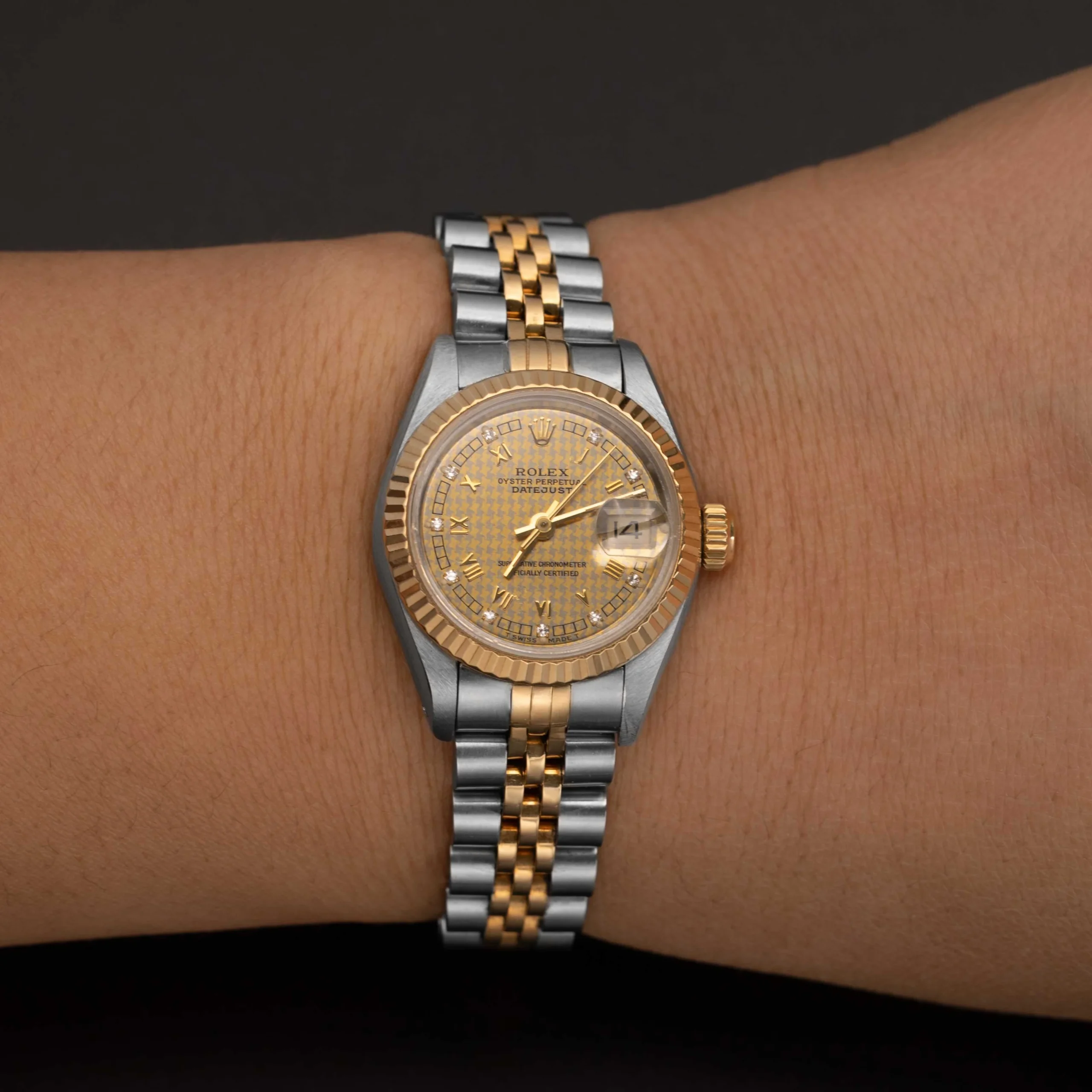Rolex Datejust 69173 Fluted Bezel Watch 26mm Houndstooth Champagne Dial - Image 2