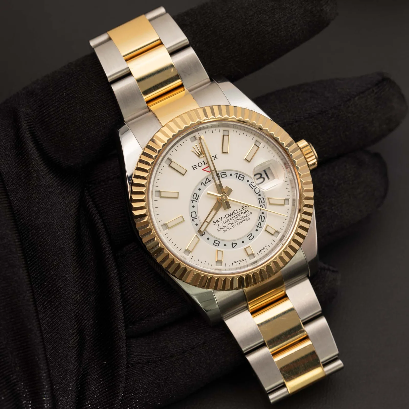 Rolex Sky-Dweller 326933 Fluted Bezel 42mm Watch White Dial - Image 2