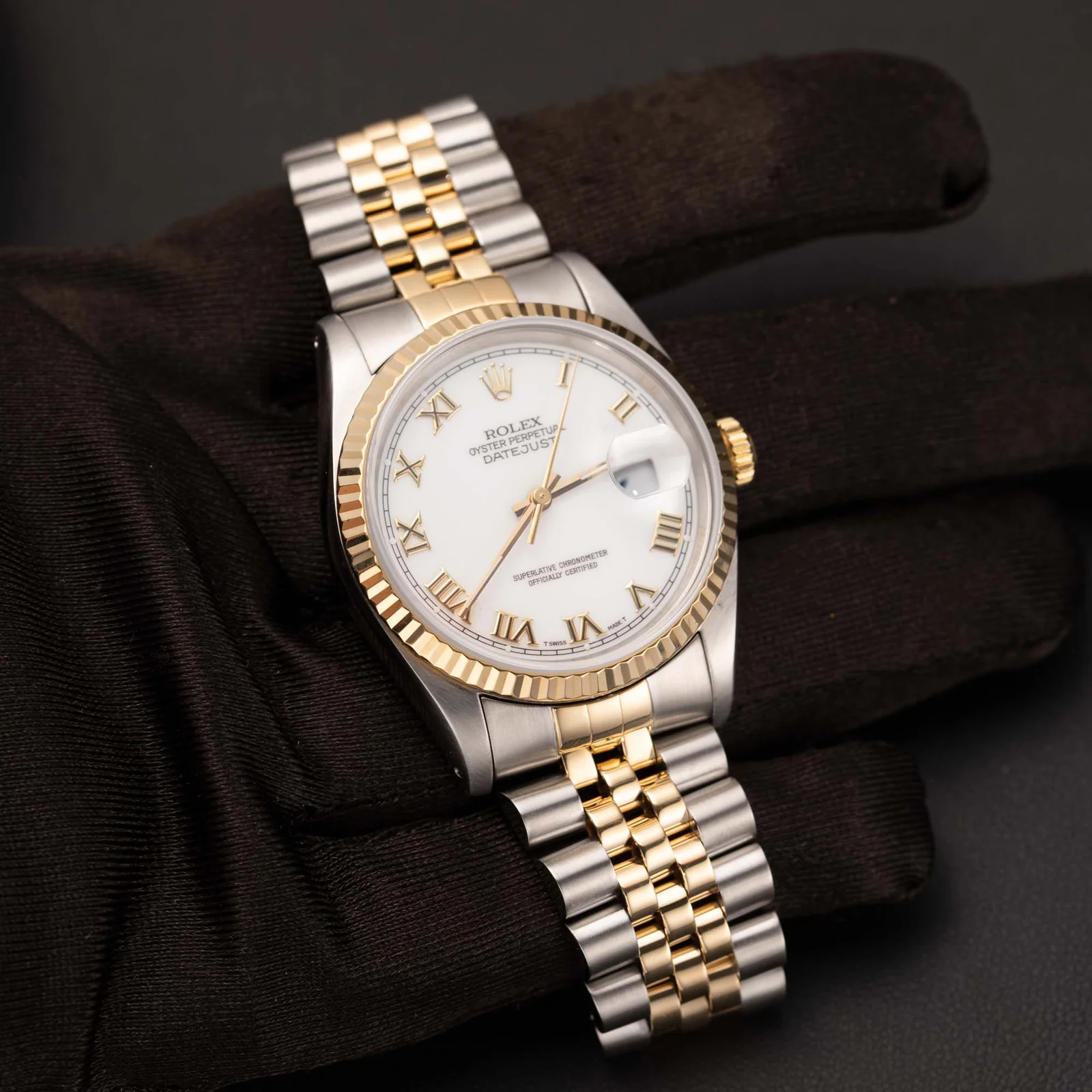 Rolex Datejust 16233 Fluted Bezel Watch 36mm Roman White Dial - Image 2