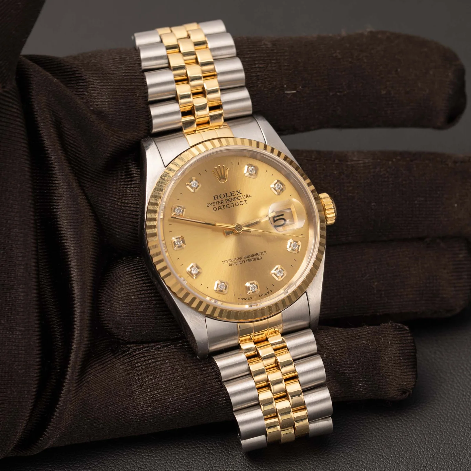 Rolex Datejust 16233 Fluted Bezel Watch 36mm Champagne Diamond Dial - Image 2