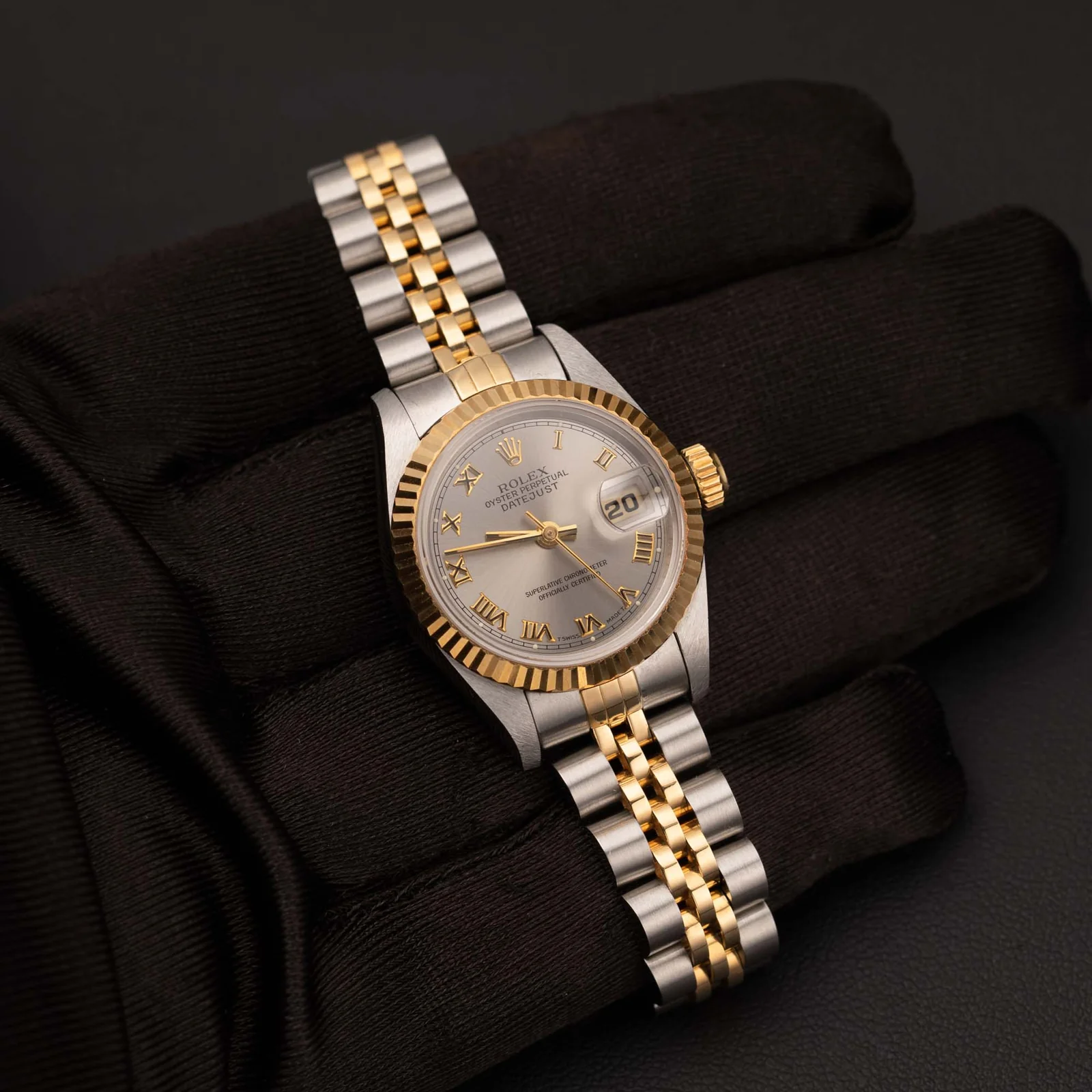 Rolex Datejust 69173 Fluted Bezel Watch 26mm Silver Roman Dial - Image 2