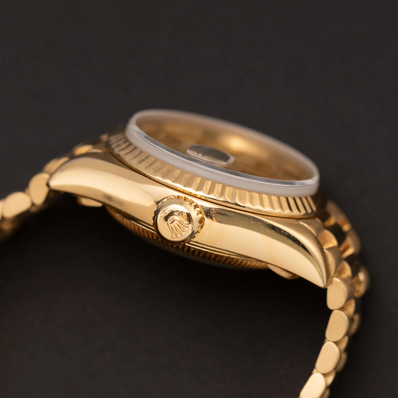 Presidential Rolex Datejust 69178 Fluted Bezel Watch 26mm Champagne Tapestry Dial - Image 3