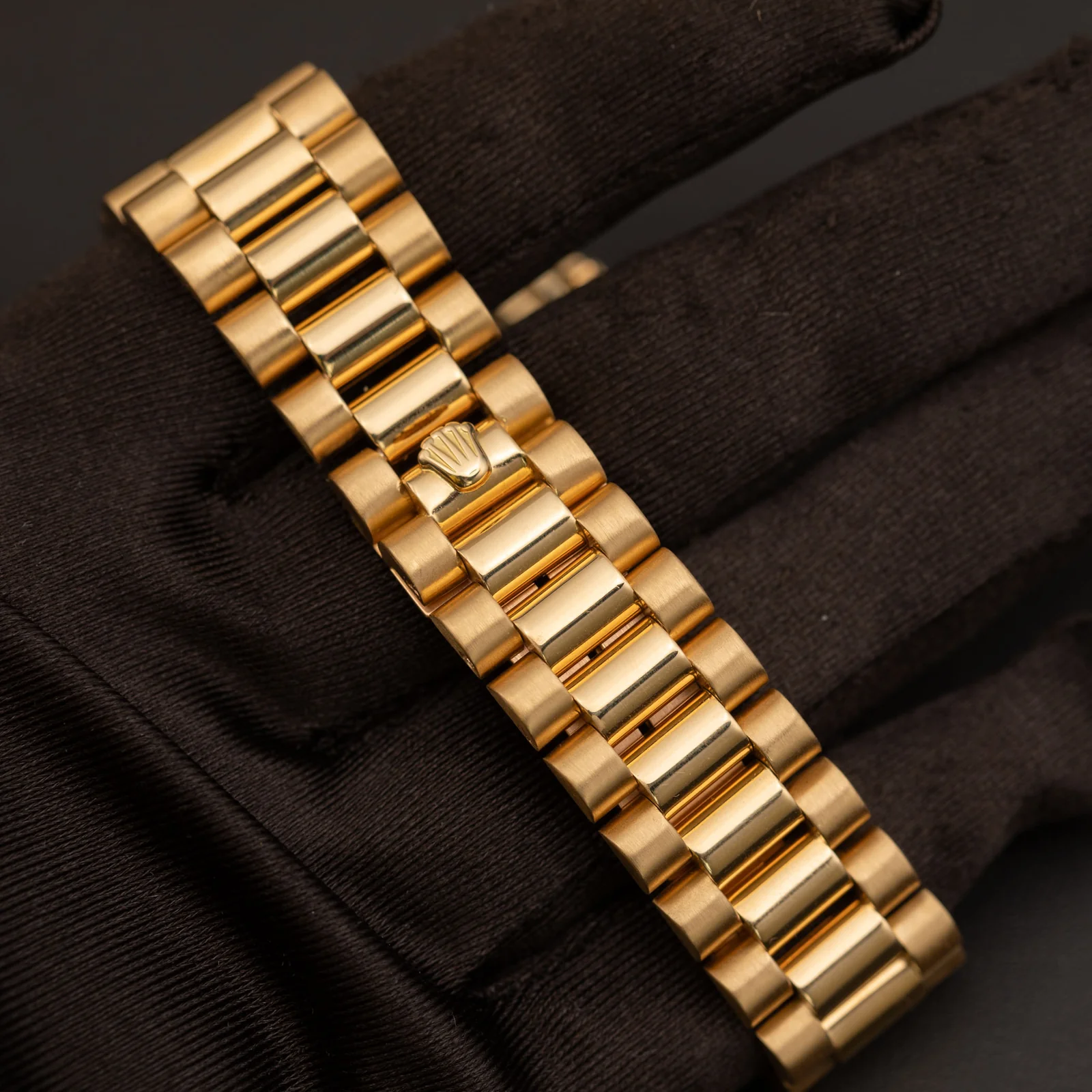 Presidential Rolex Day-Date 18038 Watch 36mm Malachite Dial 18K Yellow Gold - Image 5