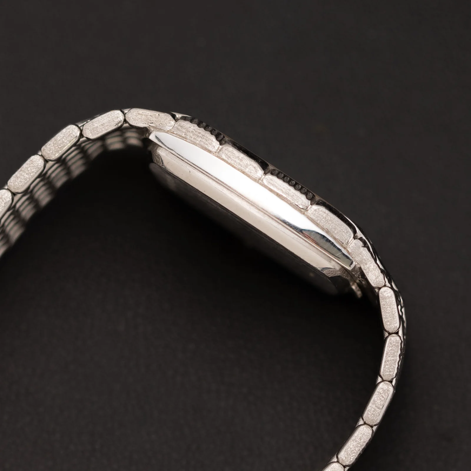 Audemars Piguet Cobra 22mm Factory Diamond Dial 18K White Gold Watch - Image 4