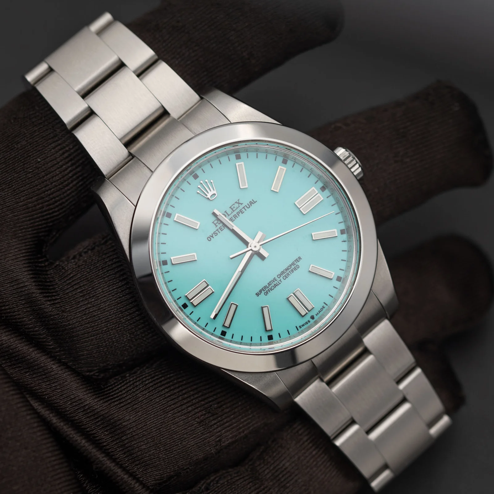 Rolex Oyster Perpetual 114300 Smooth Bezel Watch 39mm Turquoise Index Dial - Image 2