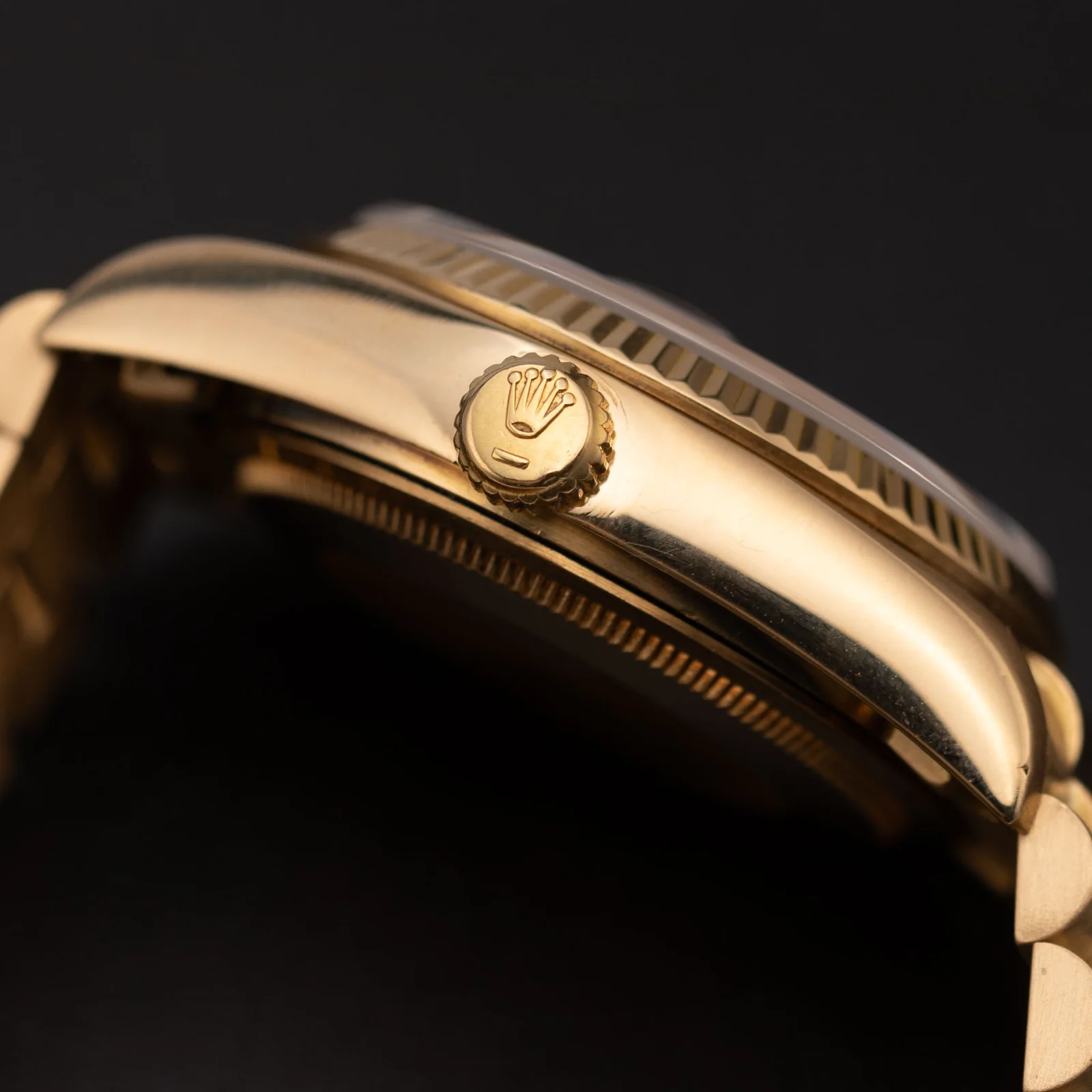 Presidential Rolex Day-Date 18238 Fluted Bezel Watch 36mm Midnight Blue Dial 18K Yellow Gold - Image 3