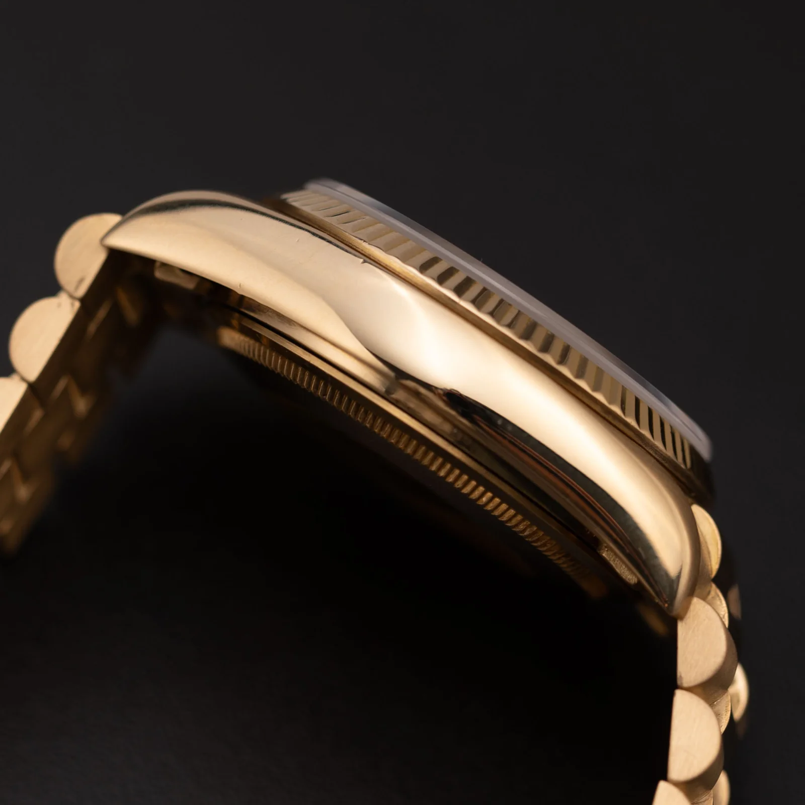 Presidential Rolex Day-Date 18238 Fluted Bezel Watch 36mm Midnight Blue Dial 18K Yellow Gold - Image 4
