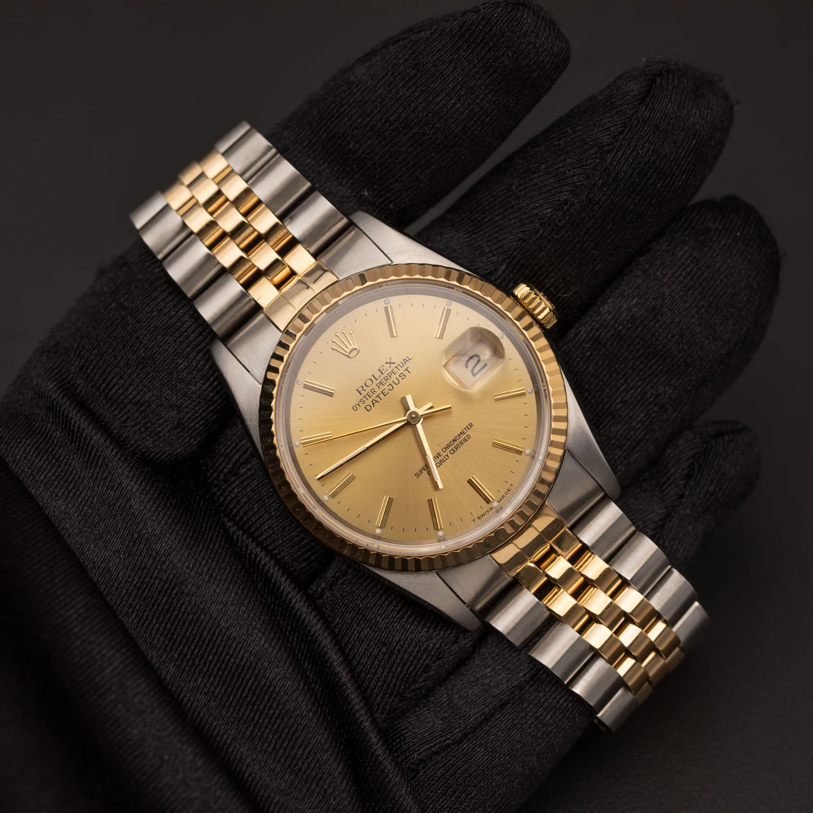 Rolex Datejust 16233 Fluted Bezel Watch 36mm Index Champagne Dial - Image 2