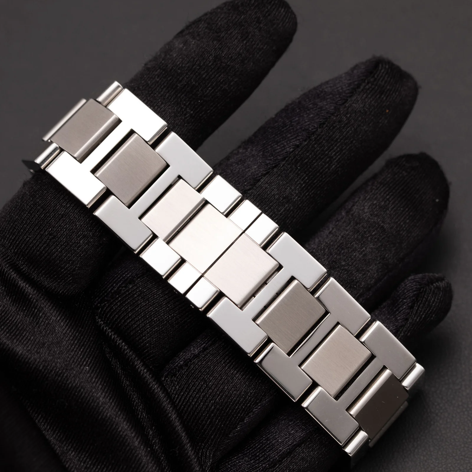 Cartier Tank Solo Watch Stainless Steel - Image 5