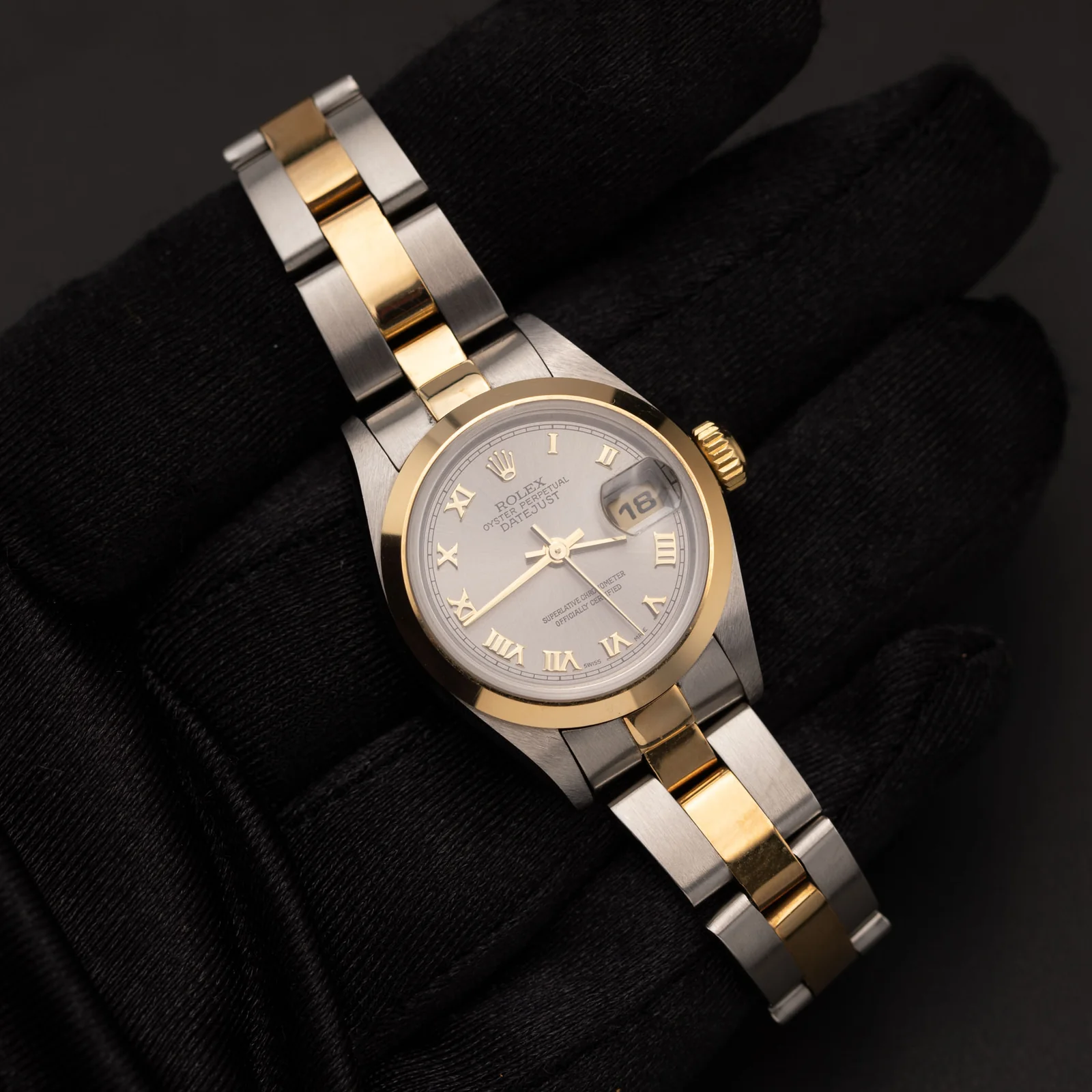 Rolex Datejust 79163 Smooth Bezel Watch 26mm Silver Roman Dial - Image 2