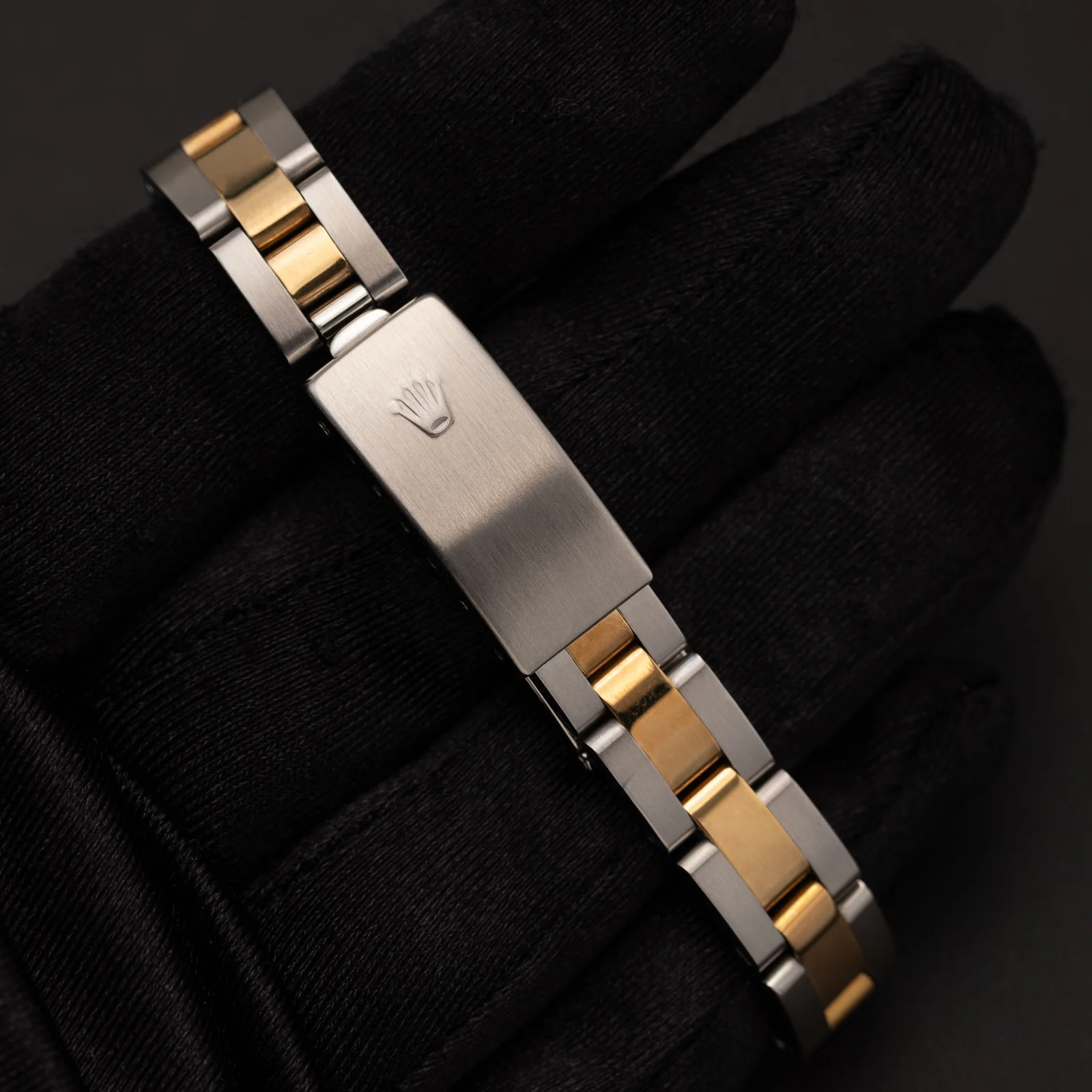 Rolex Datejust 79163 Smooth Bezel Watch 26mm Silver Roman Dial - Image 5