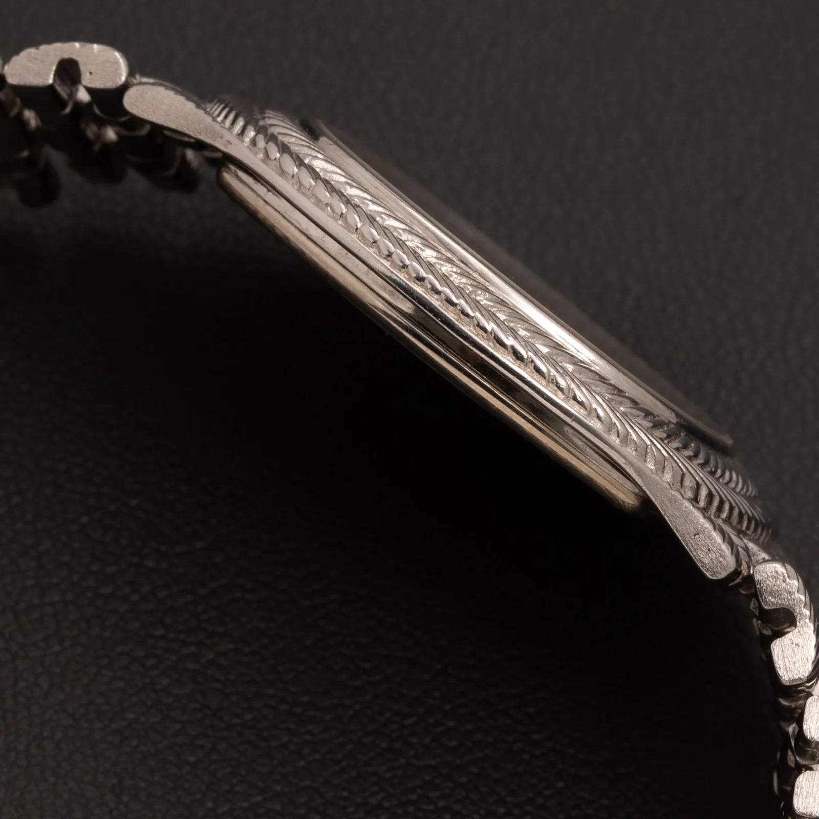 Audemars Piguet Ellipse Tonneau Factory Diamond Dial 30mm Vintage Watch 18K White Gold - Image 4