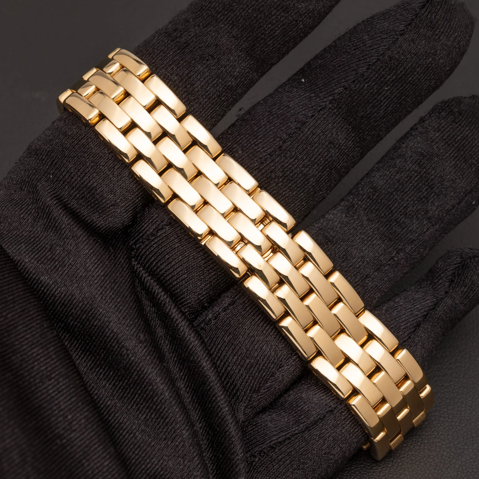 Panthere de Cartier 27mm Watch 18K Yellow Gold 1060 - Image 3
