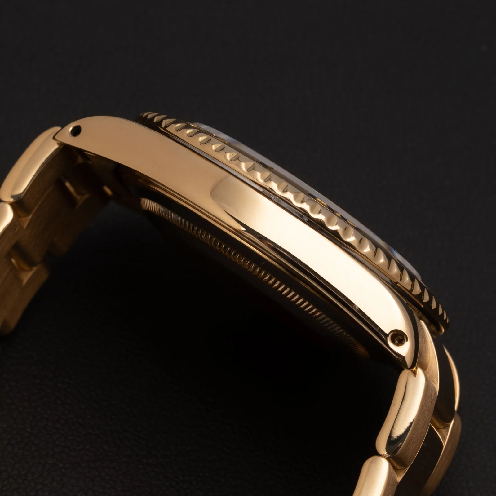 Rolex Yacht-Master 16628 Timing Bezel 40mm 18K Yellow Gold Watch - Image 4