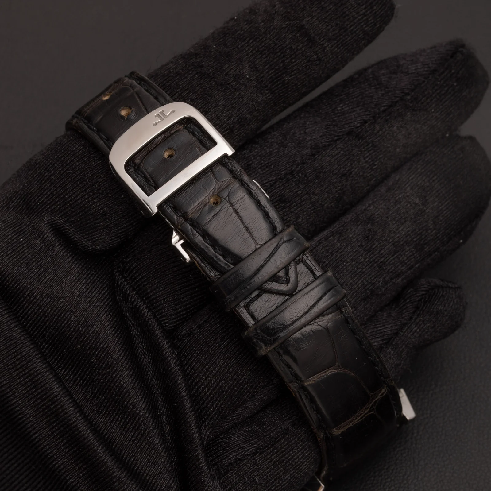 Jaeger-LeCoultre Reverso Grande Taille 270.8.62 Watch Silver Dial - Image 8