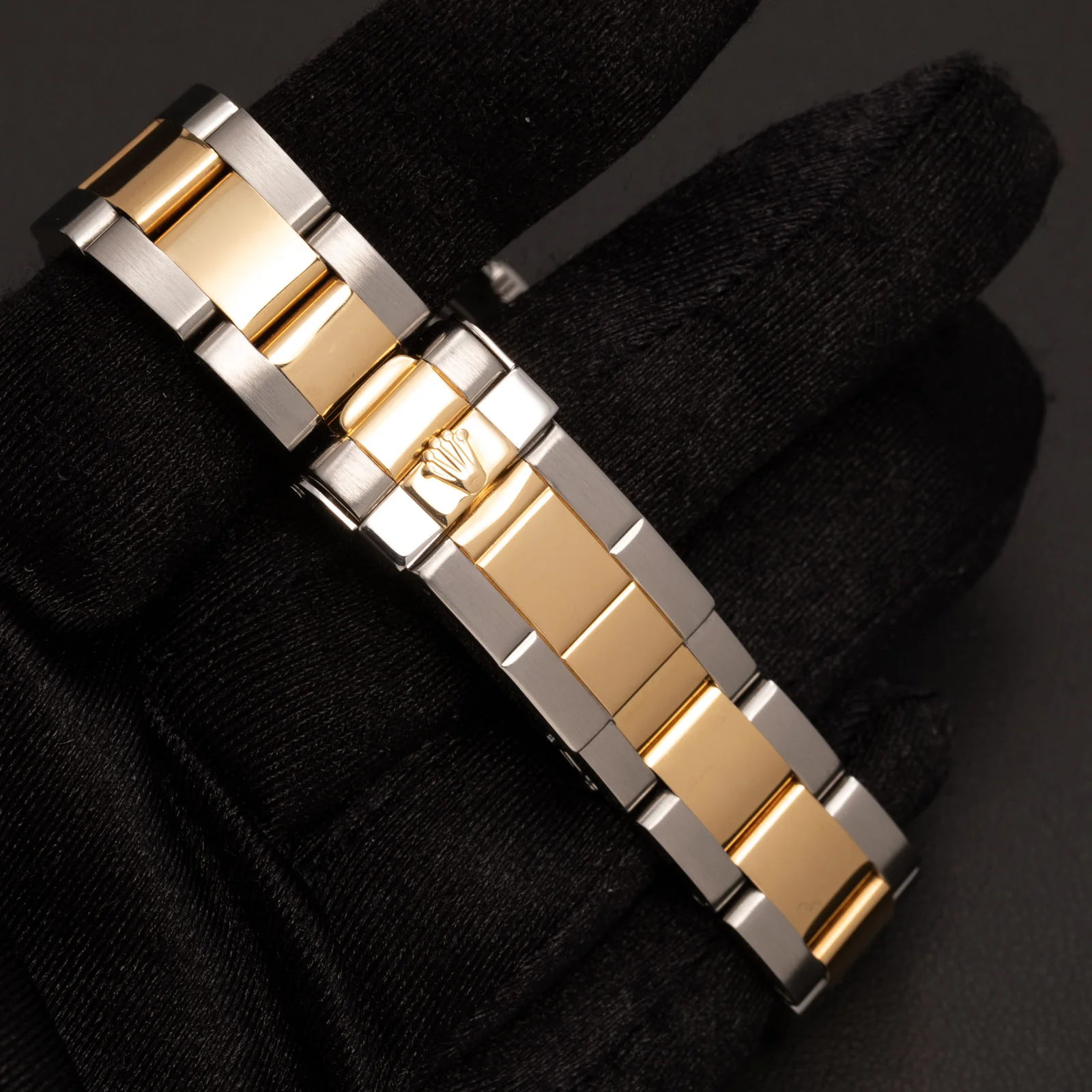 Rolex Yacht-Master 68623 35mm 18K Gold Timing Bezel Oyster Watch Blue Dial - Image 5
