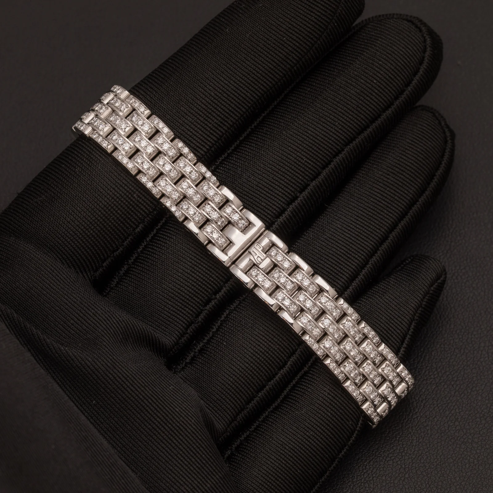 Audemars Piguet Carnegie Pavé Diamond 20mm Watch 18K White Gold - Image 5