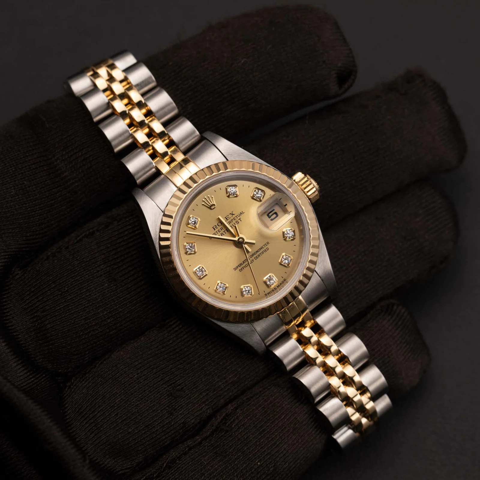 Rolex Datejust 69173 Fluted Bezel Watch 26mm Diamond Champagne Dial - Image 2