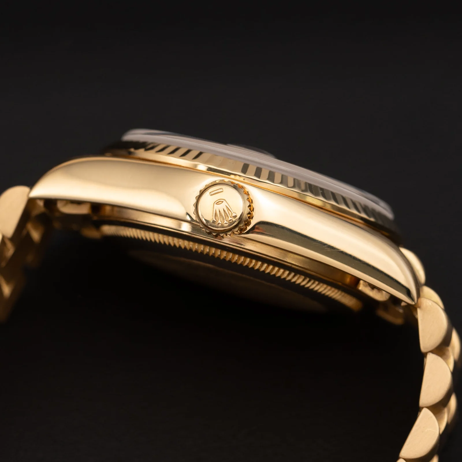 Presidential Rolex Day-Date 18038 Fluted Bezel Watch 36mm Champagne Dial 18K Gold - Image 4
