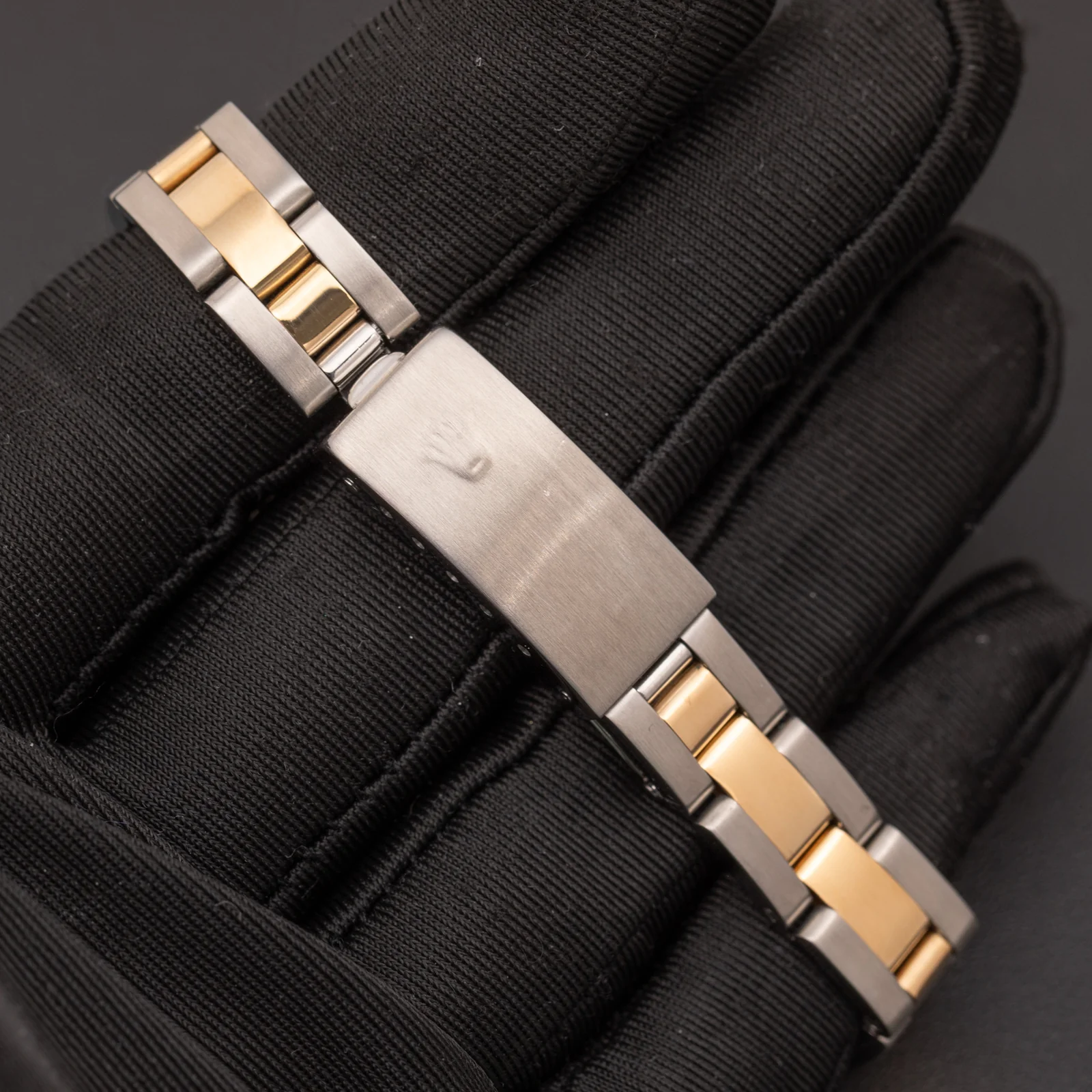 Rolex Datejust 79163 Smooth Bezel Watch 26mm Champagne Tapestry Index Dial - Image 5