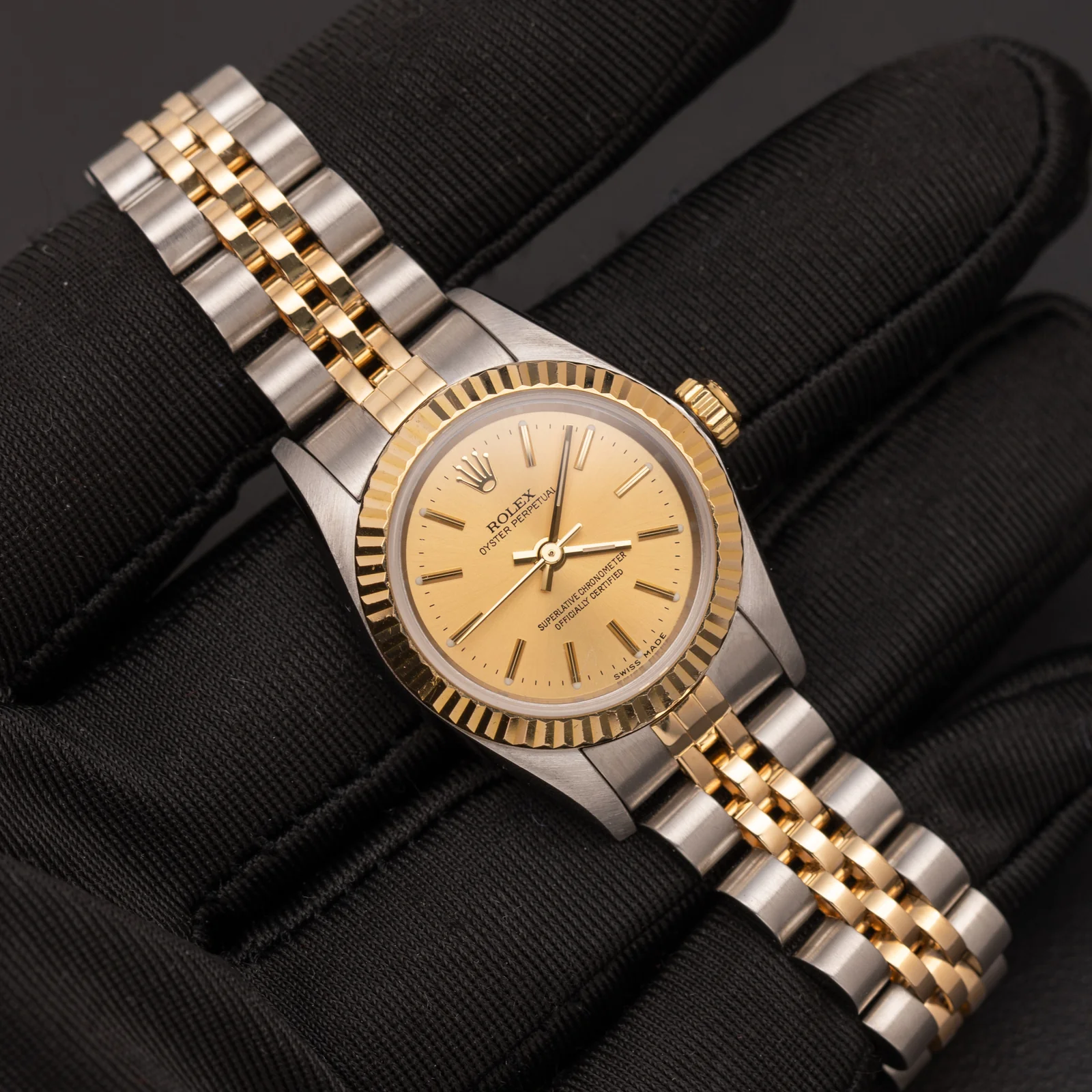 Rolex Oyster Perpetual 76193 Fluted Bezel Watch 24mm Champagne Index Dial - Image 2